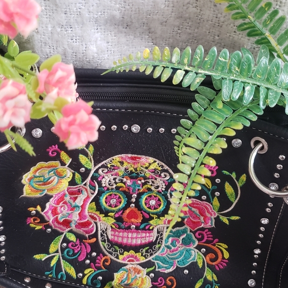 Candy Skull Purse - Picture 2 of 5